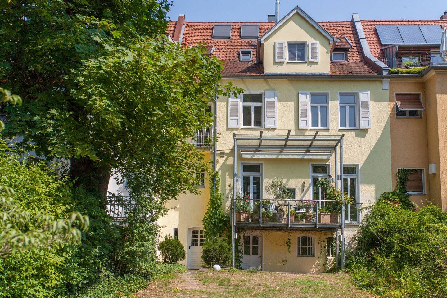 Perle in der Stadt, 91054 Erlangen (Burgberg Erlangen-Nord Erlangen-Ost Innenstadt Sieglitzhof)