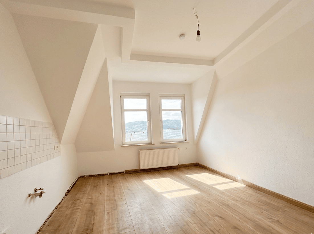 Helle & gemütliche Dachgeschosswohnung mit besonderem Wohncharme, 7973 Greiz