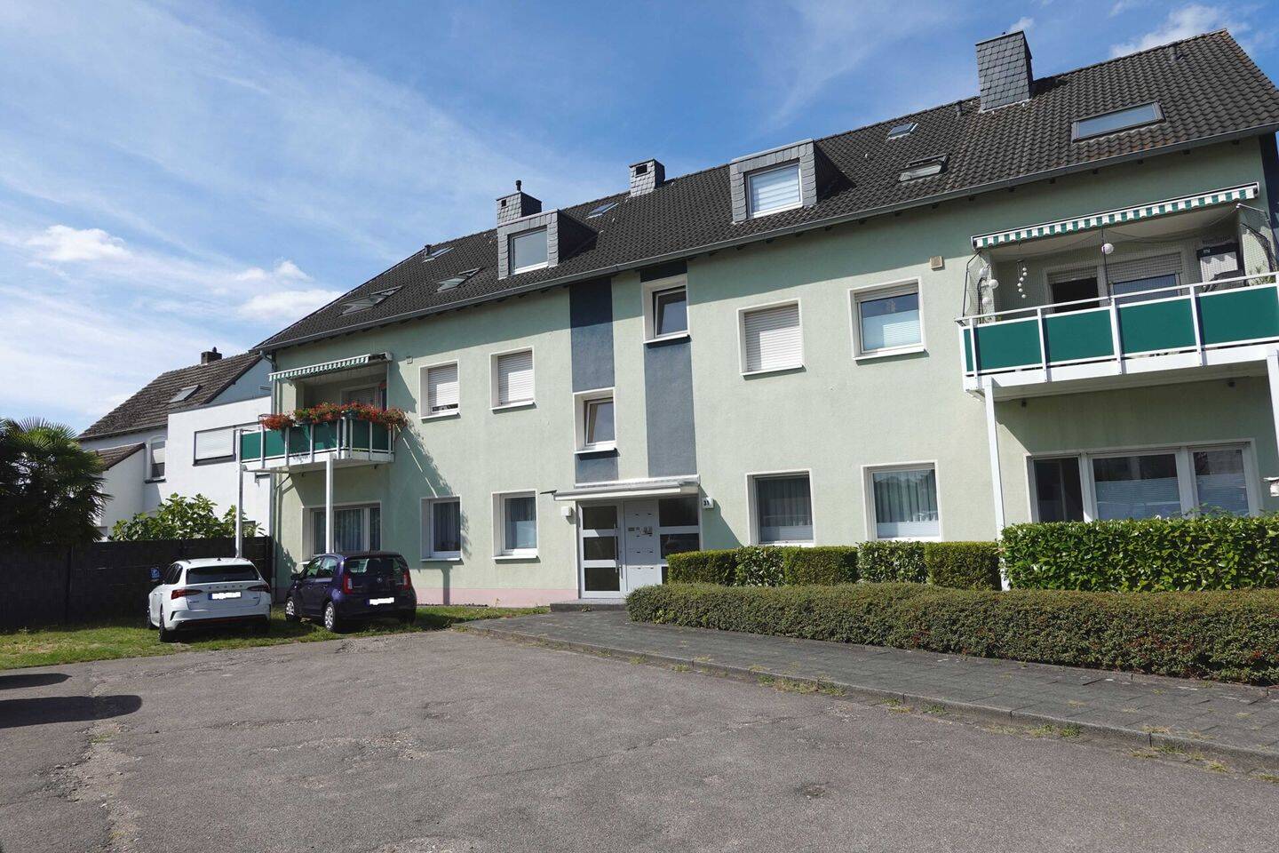 2-Zimmer-Dachgeschosswohnung in ruhiger Lage von Leverkusen-Schlebusch!, 51375 Leverkusen (Schlebusch)