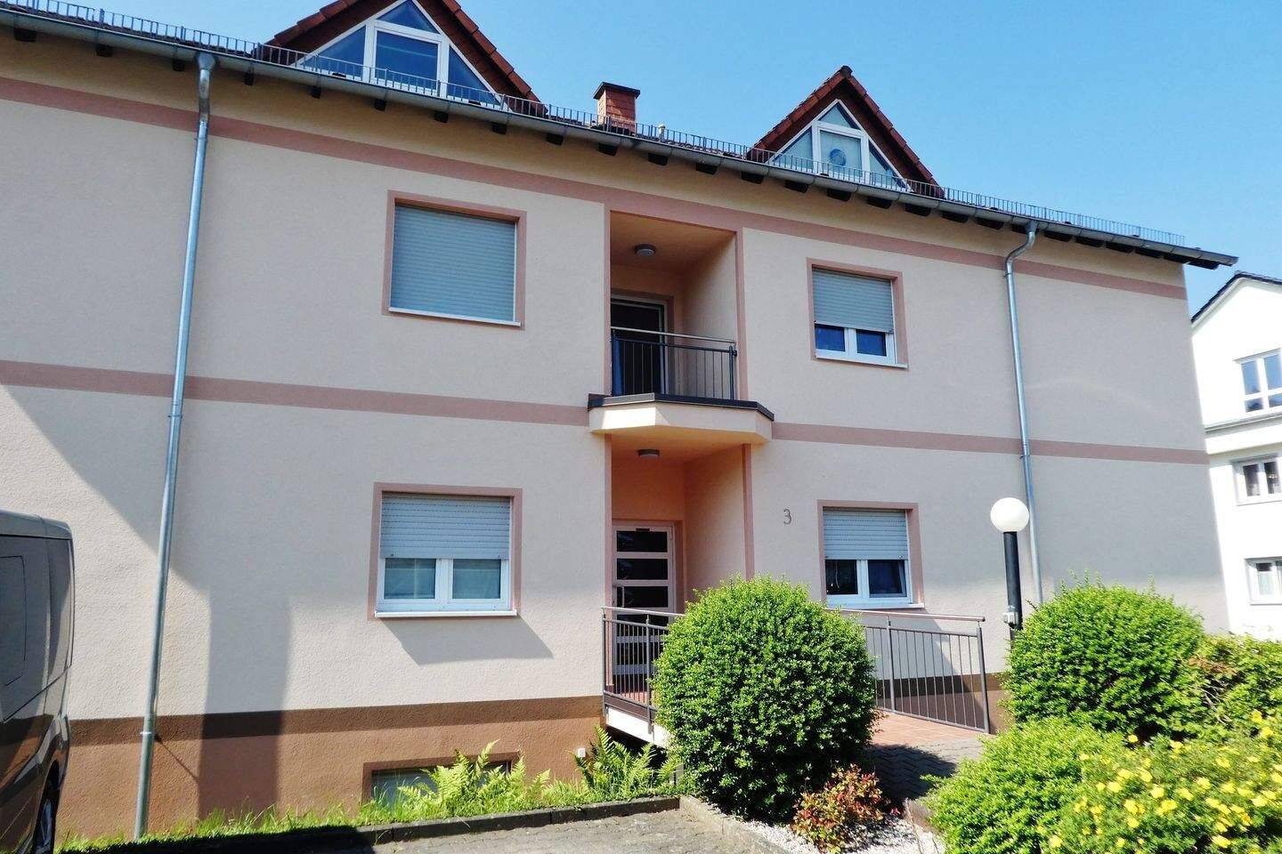 GANESHA-IMMOBILIEN…schöne große Wohnung in ruhiger Lage zu vermieten!, 64750 Lützelbach