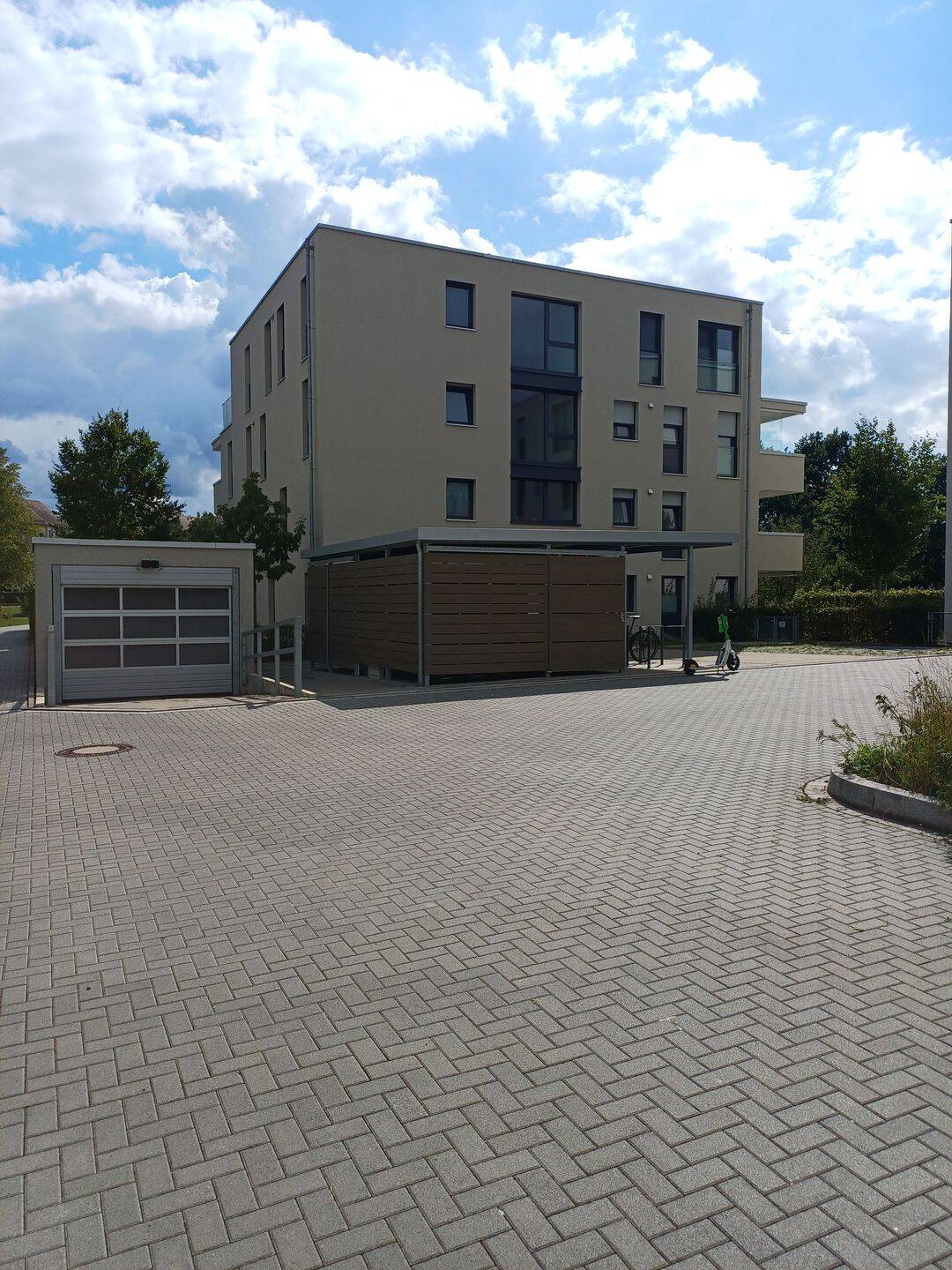 3-Zimmerwohnung mit großer Terrasse, 90471 Nürnberg (Dutzendteich Langwasser Neuselsbrunn Stadion Zollhaus)