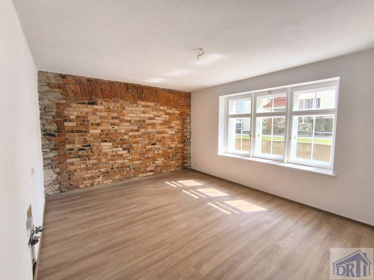 Attraktive Souterrain Wohnung nahe der Hochschule, 2763 Zittau