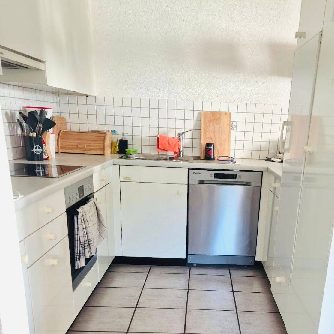 Gepflegte 2.5 Zi. Wohnung für max. 2 Personen mit Balkon und Garage. Nähe Rhein, Jugendwerk und Schweiz, 78262 Gailingen am Hochrhein