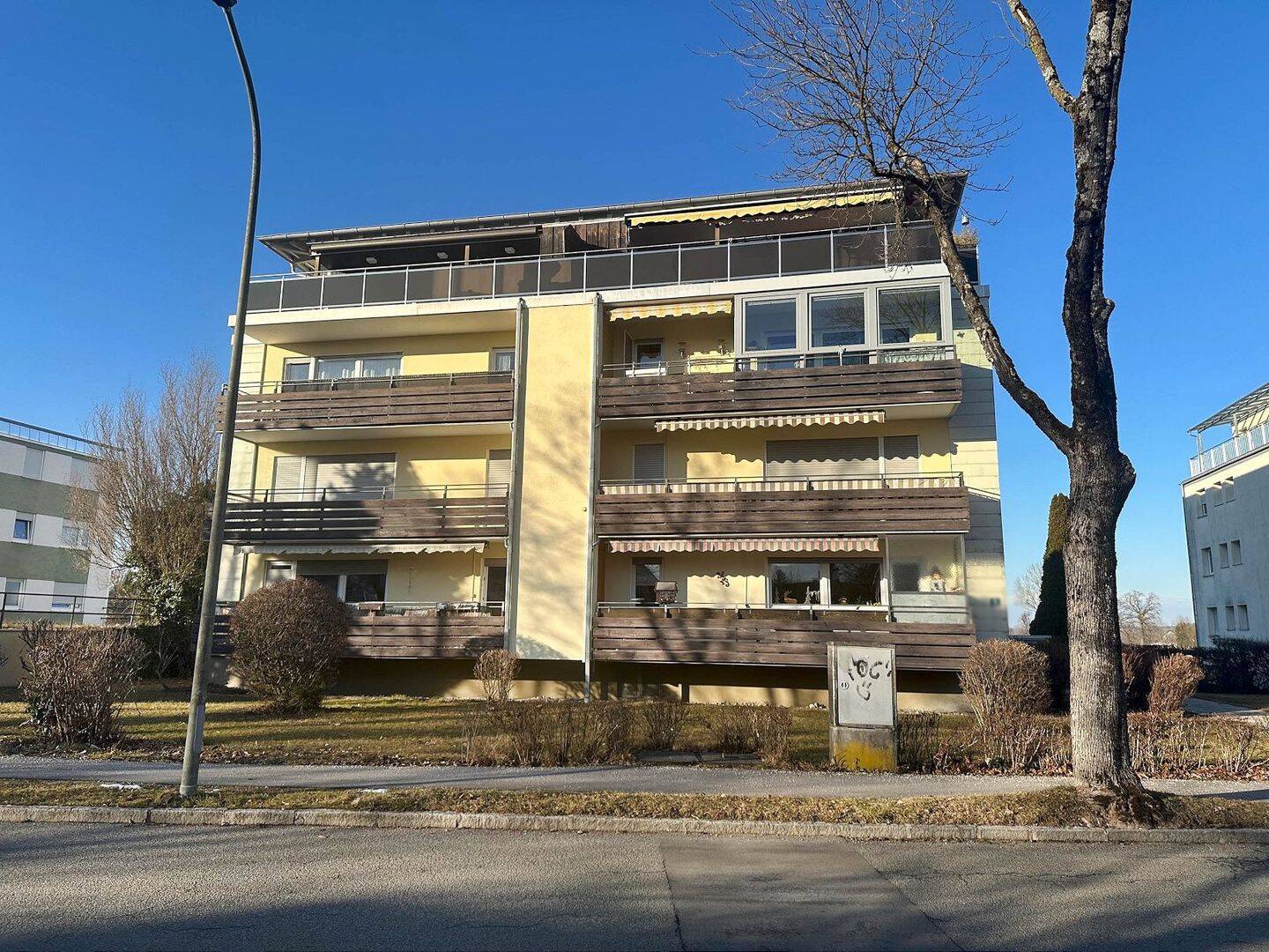 Großzügige 3-Zimmer Wohnung mit Südbalkon in attraktiver Lage, 83209 Prien a. Chiemsee (Prien)