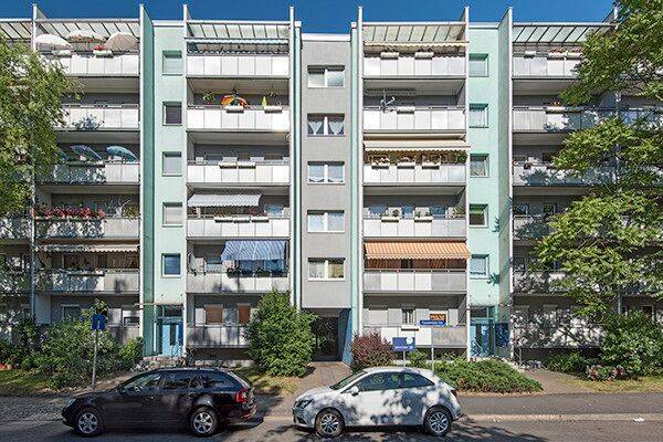 Helle 2-Zimmerwohnung mit Balkon und Aufzug, Bad mit Dusche!, 1239 Dresden