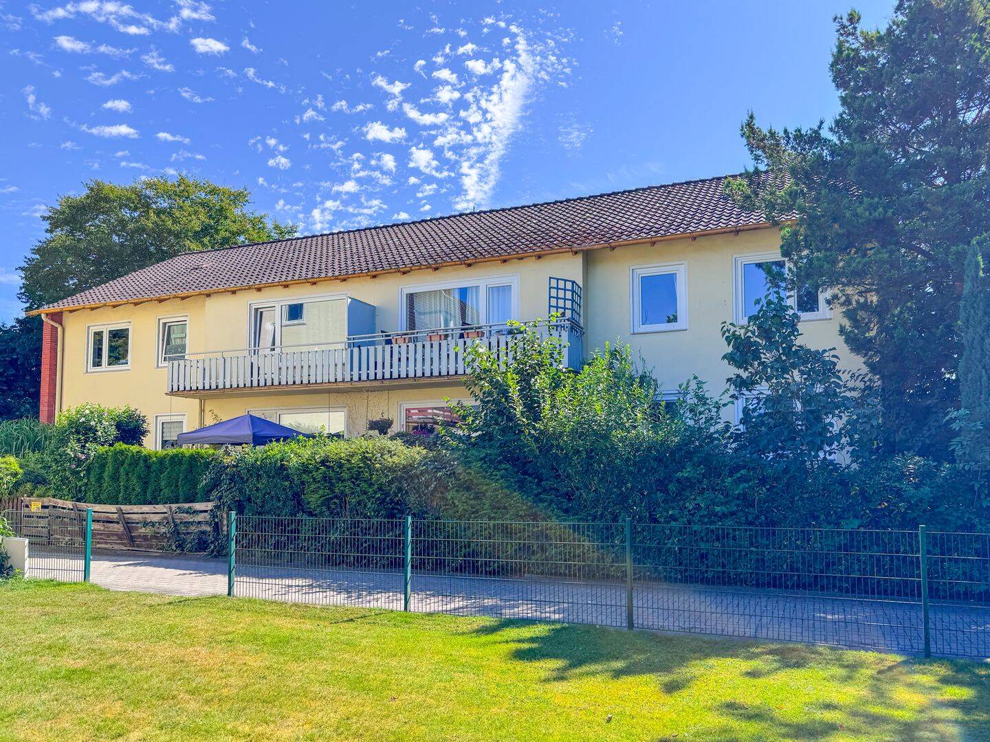 Renovierte und vermietete 4-Zimmer-Wohnung mit Balkon zu verkaufen!, 26135 Oldenburg (Oldb) (Kreyenbrück Krusenbusch Neuenwege Osternburg Tweelbäke)