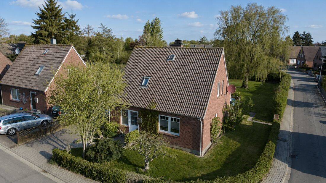 Einfamilienhaus in Zentrumsnähe und ruhiger Wohnlage in Wesselburen!, 25764 Wesselburen