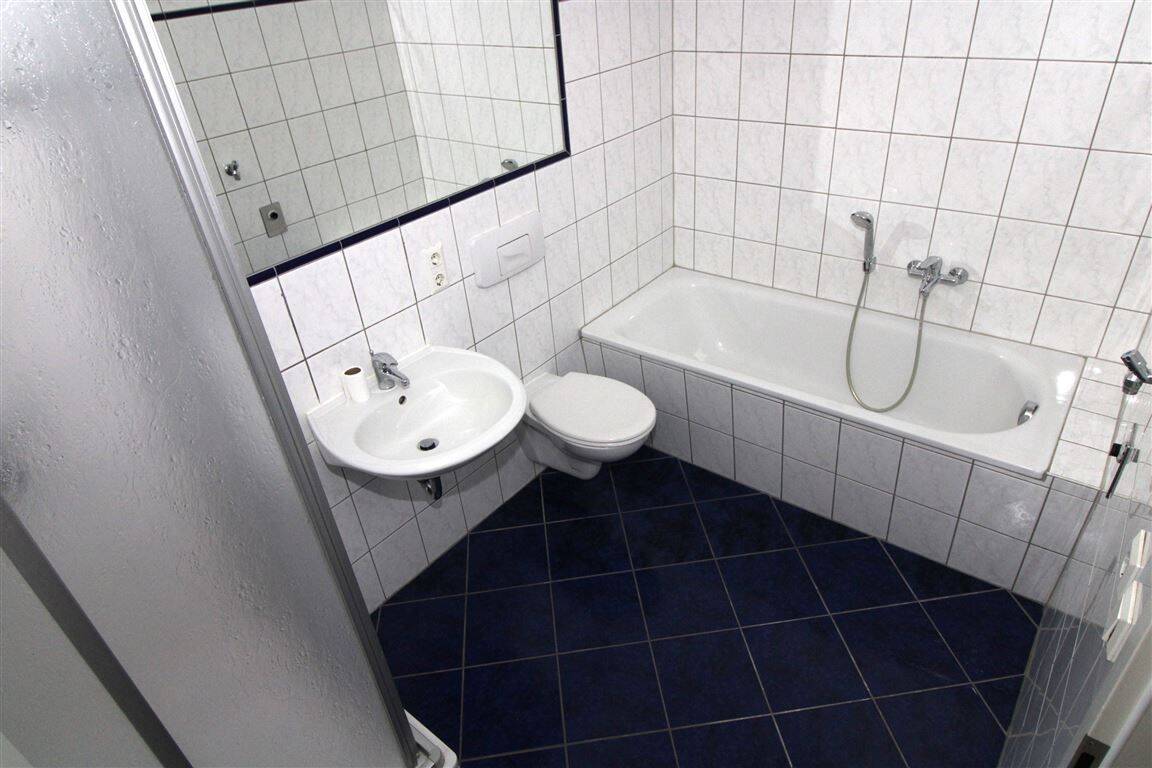++ 4-Raumwohnung mit Balkon im Westend ++, 8523 Plauen