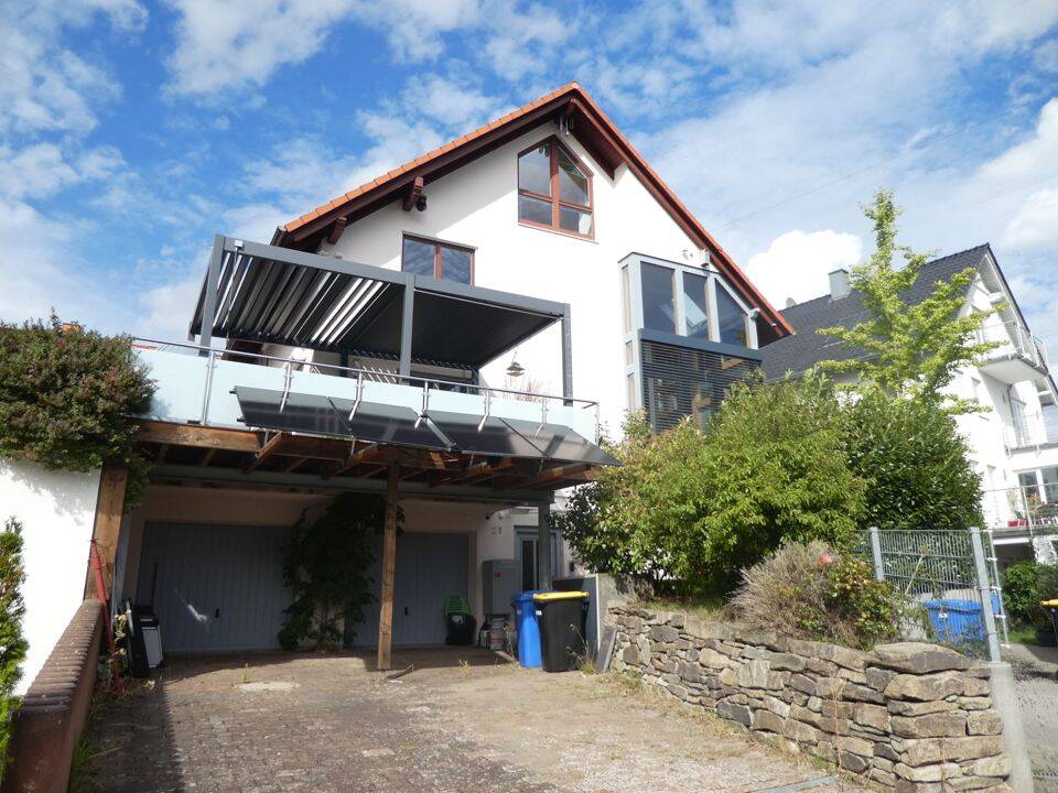 Großzügiges Einfamilienhaus mit lichtdurchfluteten Räumen und beeindruckender Fensterfront!, 65510 Idstein