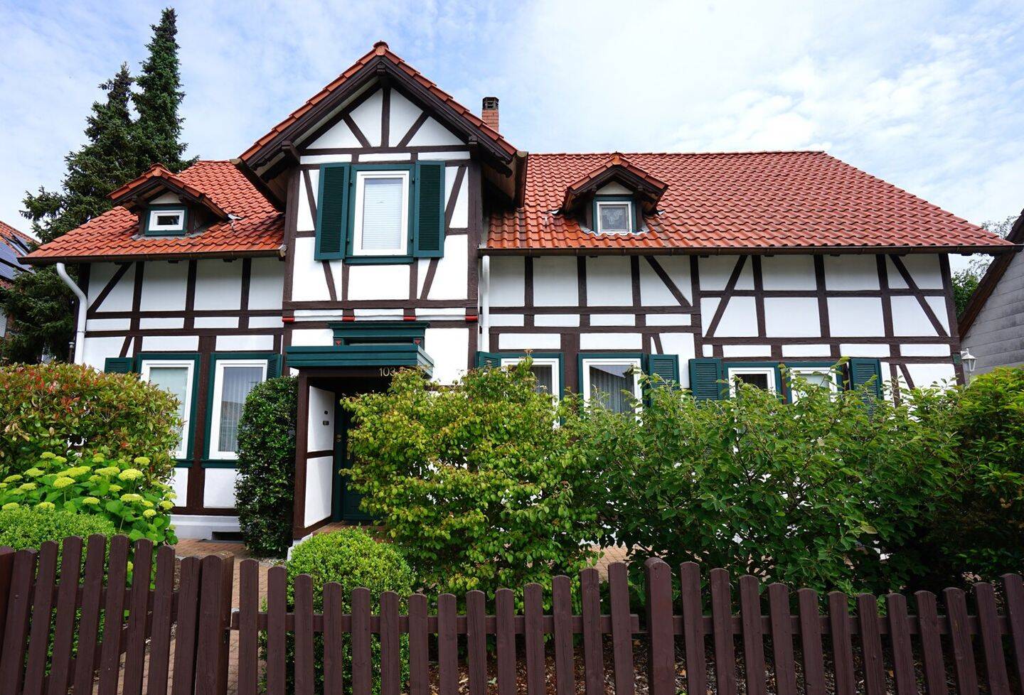 Großzügiges Fachwerkhaus mit historischem Charme und sonnigem Garten, 38104 Braunschweig (Braunschweig Gliesmarode Riddagshausen Schapen Volkmarode)