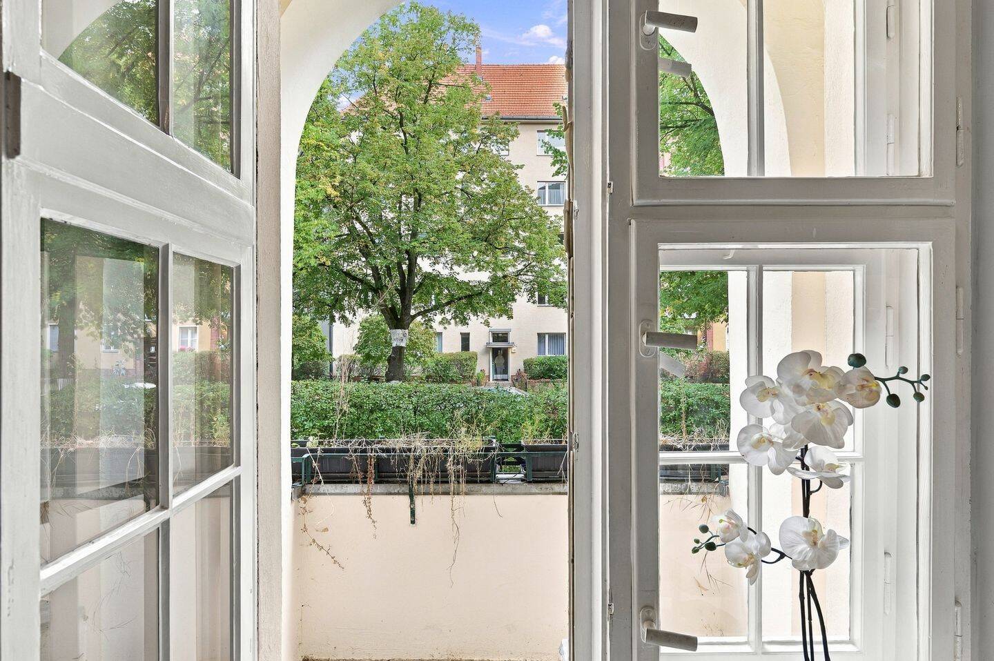 Ankommen. Aufatmen. Zuhause sein. – Helle 2-Zimmer-Wohnung mit zwei Loggien, 12163 Berlin (Steglitz-Zehlendorf Friedenau Steglitz)