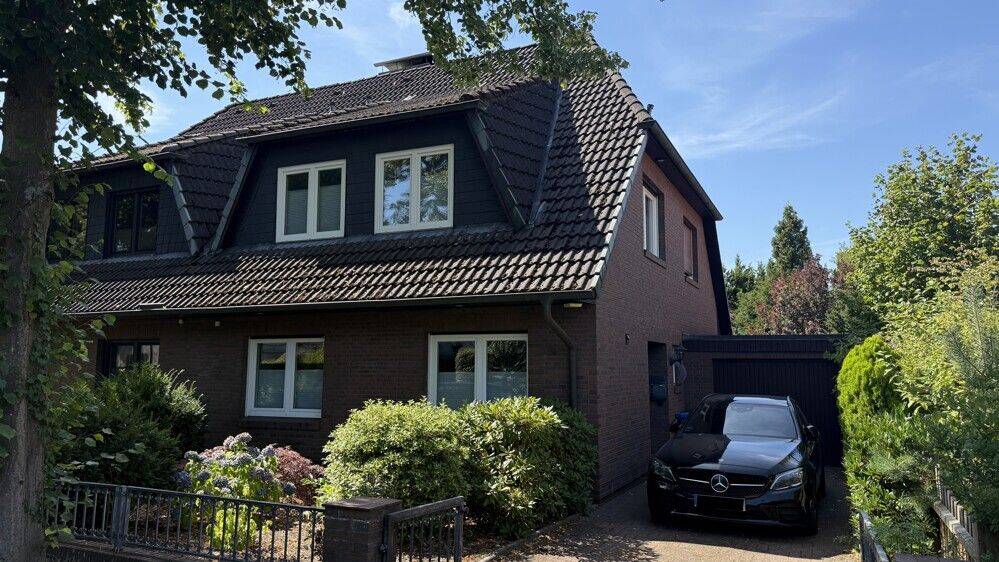 Ruhig gelegene Doppelhaushälfte mit Garten und Vollkeller nahe Forst Klövensteen, 22869 Schenefeld