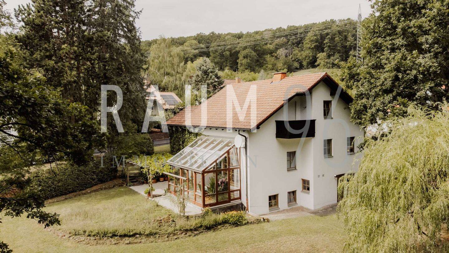 Wohnen am Herberg – Großzügiges Einfamilienhaus in bevorzugter Wohnlage mit Traumgarten, 96215 Lichtenfels