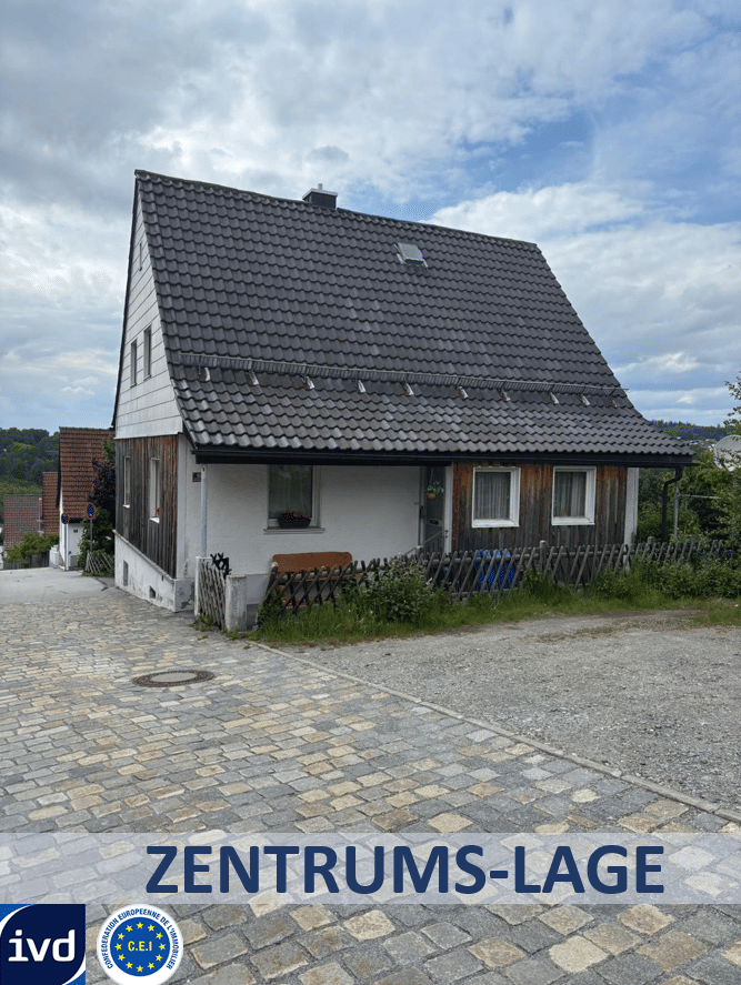 PREISREDUZIERUNG! GELEGENHEIT EINFAMILIENHAUS IM ZENTRUM VON FREYUNG, 94078 Freyung