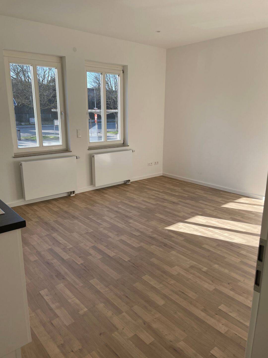 Helle moderne Stadtwohnung 1,5 Z – Top-Anbindung, 70435 Stuttgart (Stammheim Zuffenhausen)