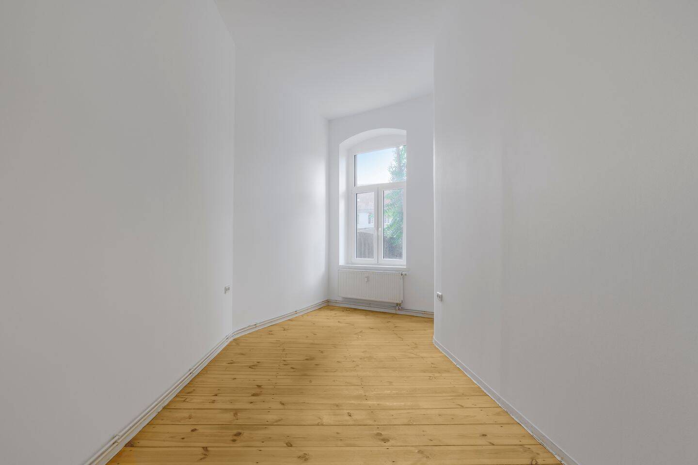 Stilvoll saniertes Altbauzuhause mit Stuck und modernem Energiekonzept, 10317 Berlin (Friedrichshain-Kreuzberg Friedrichsfelde Lichtenberg Rummelsburg)