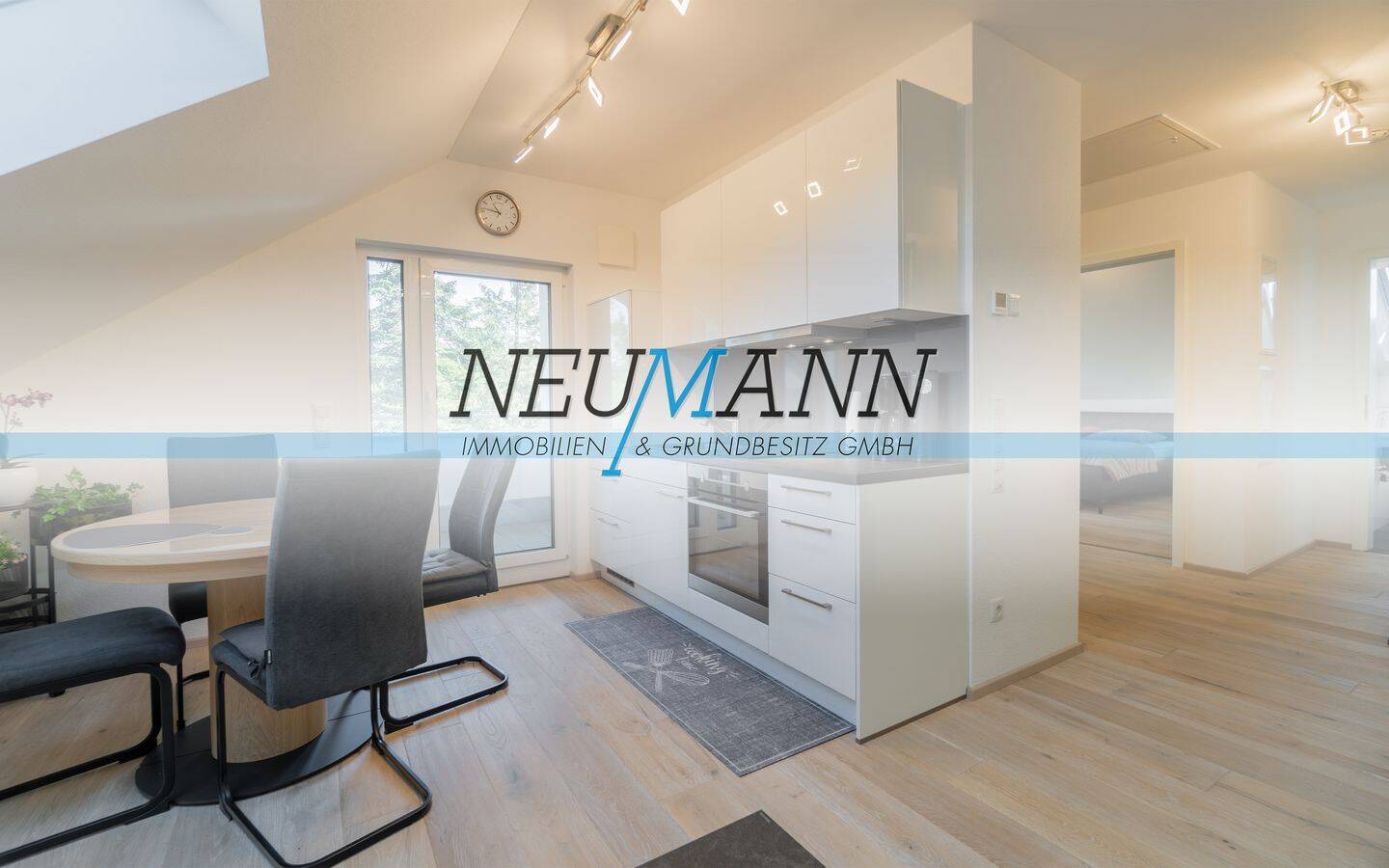 Neuwertige 2-Zimmer-Wohnung mit Loggia in Hochemmingen, 78073 Bad Dürrheim