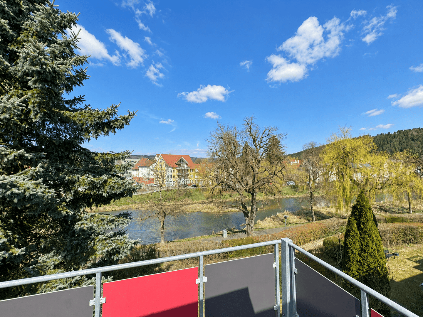 Maisonette mit Donau-Blick, Balkon, eigener Garage & Fernwärmeanschluss 2024, 78532 Tuttlingen