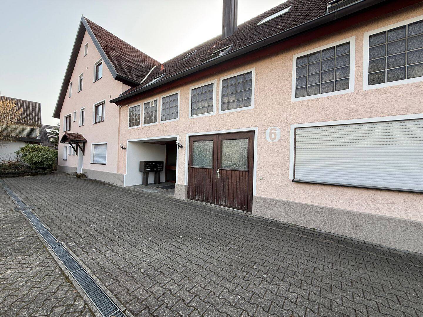 Attraktive 2-Zimmer-Dachgeschosswohnung mit Balkon in Ingersheim, 74379 Ingersheim