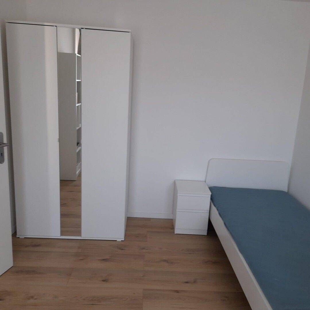 3 WG-Zimmern in 4er WG ab sofort in Nürnberg Zentrum zu vergeben, 90478 Nürnberg (Dutzendteich Gleißhammer Glockenhof Sankt Peter Zerzabelshof)