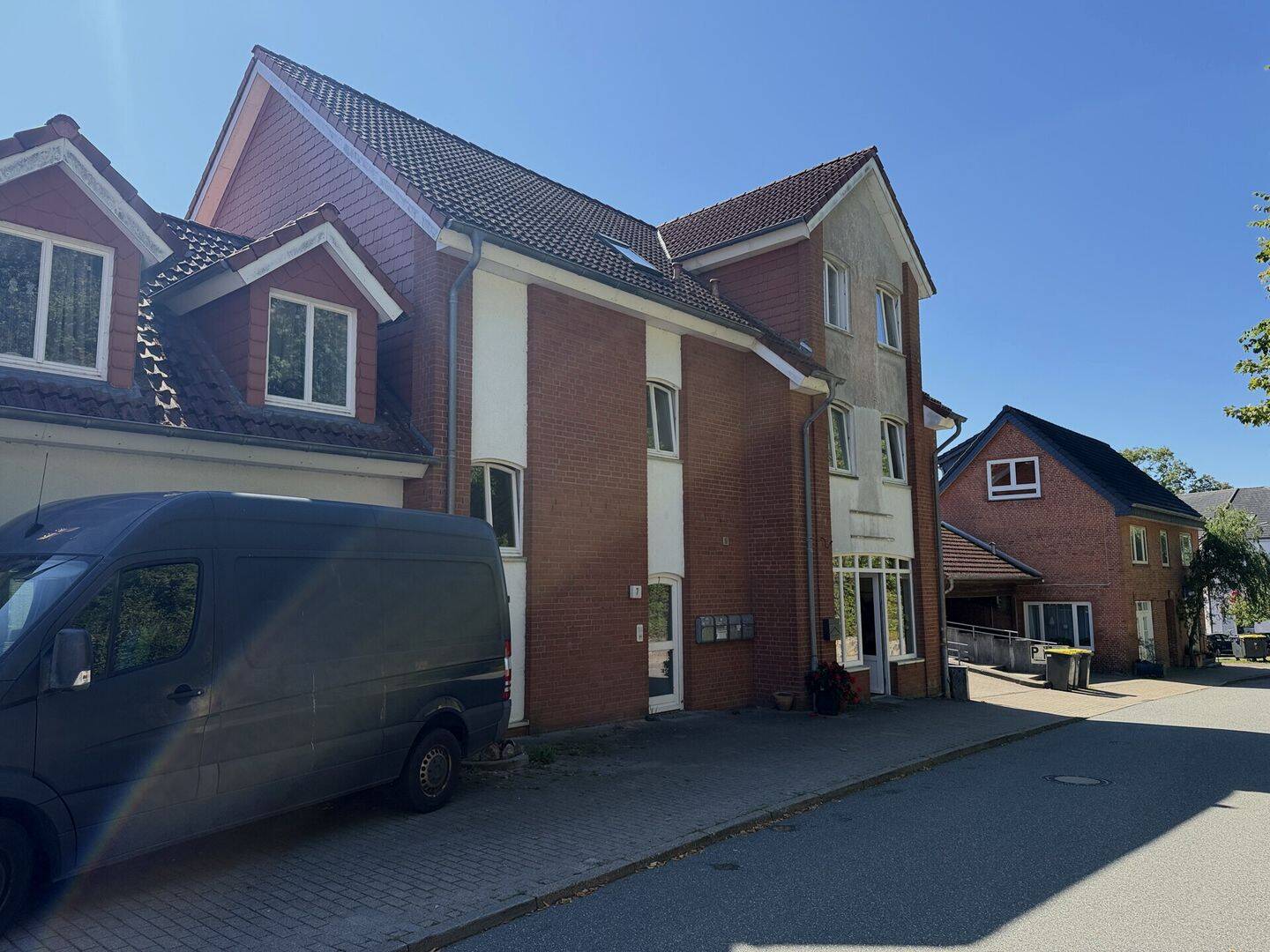 Mitten in Glücksburg: Helle 3-Zimmer-Wohnung mit Duschbad & Garage, 24960 Glücksburg (Ostsee)