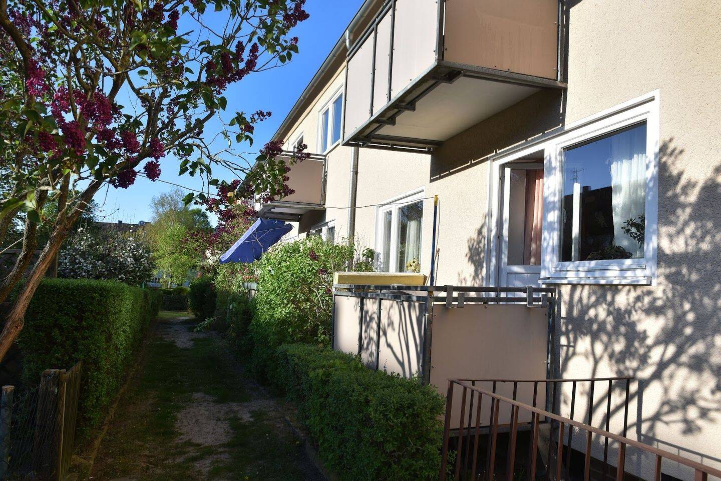 Schöne Wohnung mit Balkon // 1.OG. links, 38440 Wolfsburg