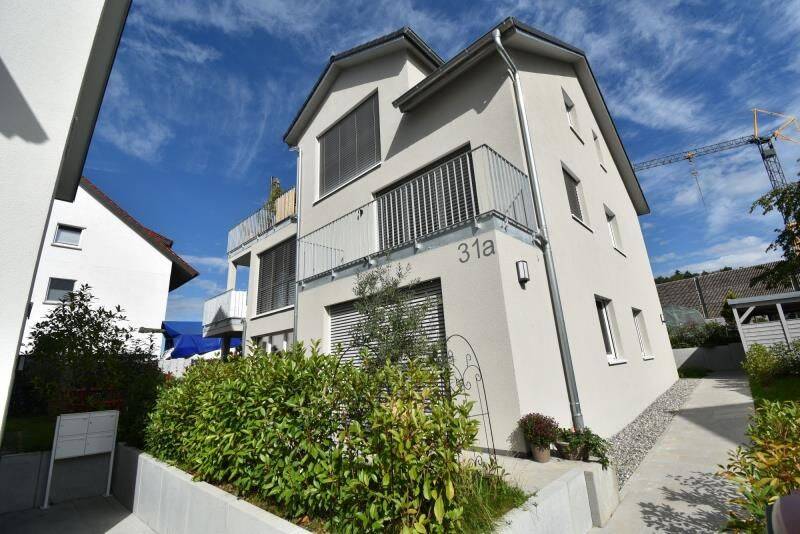 Neubau-Niveau in Bestlage: Hochwertige 4,5-Zimmer-Wohnung mit EBK, 2 Balkonen & 2 TG-Stellplätzen, 78476 Allensbach