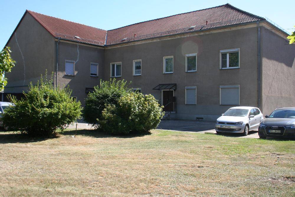 *Dörschnitz – schöne 3- RWhg., Garage, Stellplatz*, 1623 Lommatzsch