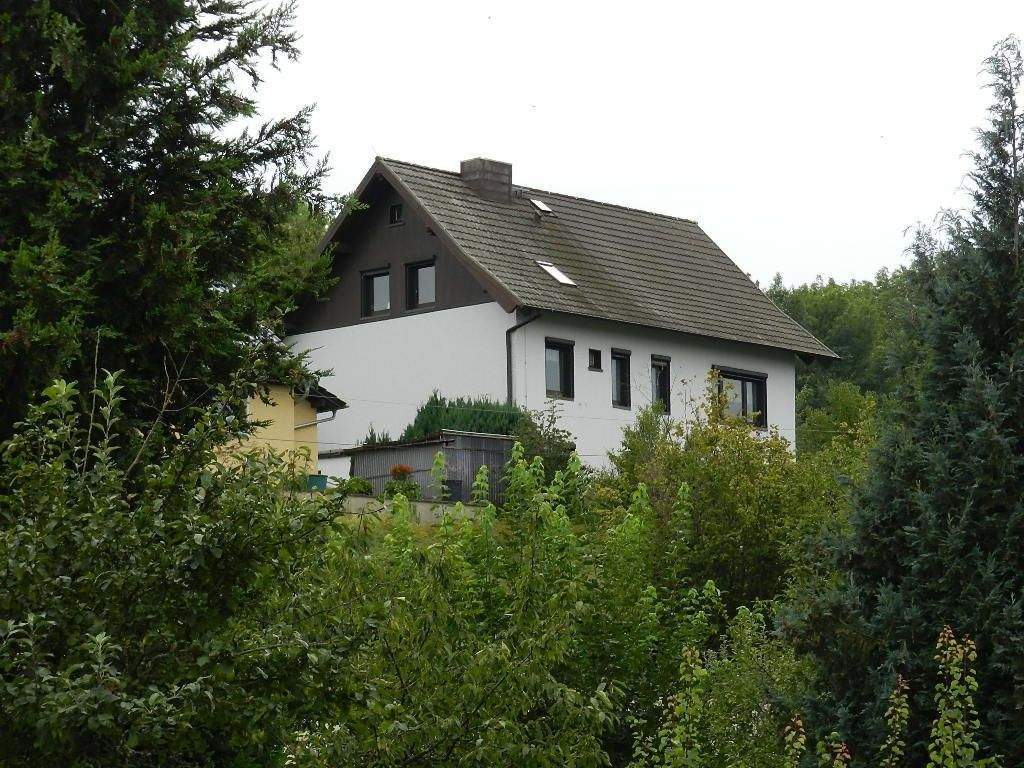 Einfamilienhaus mit Doppelgarage und Blick über Saalfeld, 7318 Saalfeld/Saale
