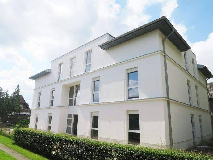 3-Zi. PENTHOUSE Whg, Lingen-Strootgebiet, 103 m² Wfl., EBK, Aufzug, 2x Parkplatz & Dachterrasse zum 01.01.2026, 49808 Lingen (Ems)