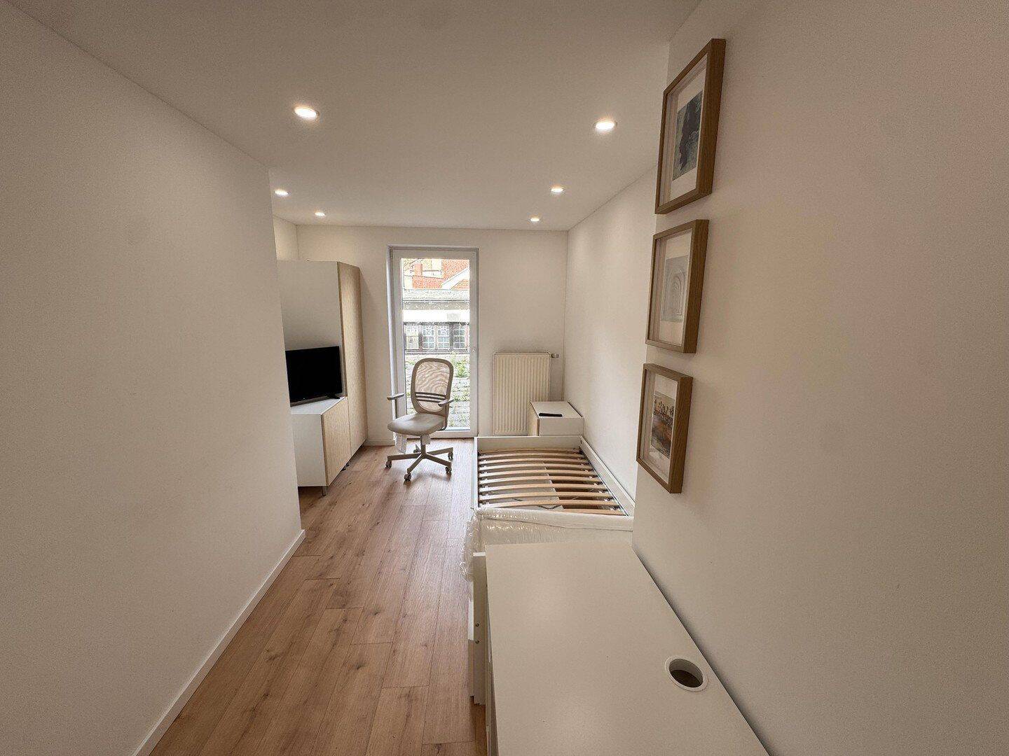 Neue 3er WG | Erstbezug nach Sanierung | Große Zimmer | 1 Zimmer mit eigener Dachterrasse??, 90459 Nürnberg