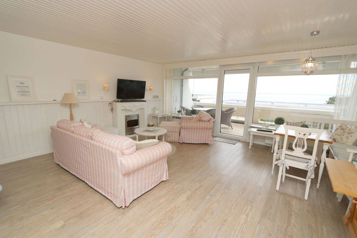 Sierksdorf mit frontalem Meerblick – Whg. im 1. OG mit 58 m² Wfl., Loggia, Stellplatz & Strandnähe, 23730 Sierksdorf
