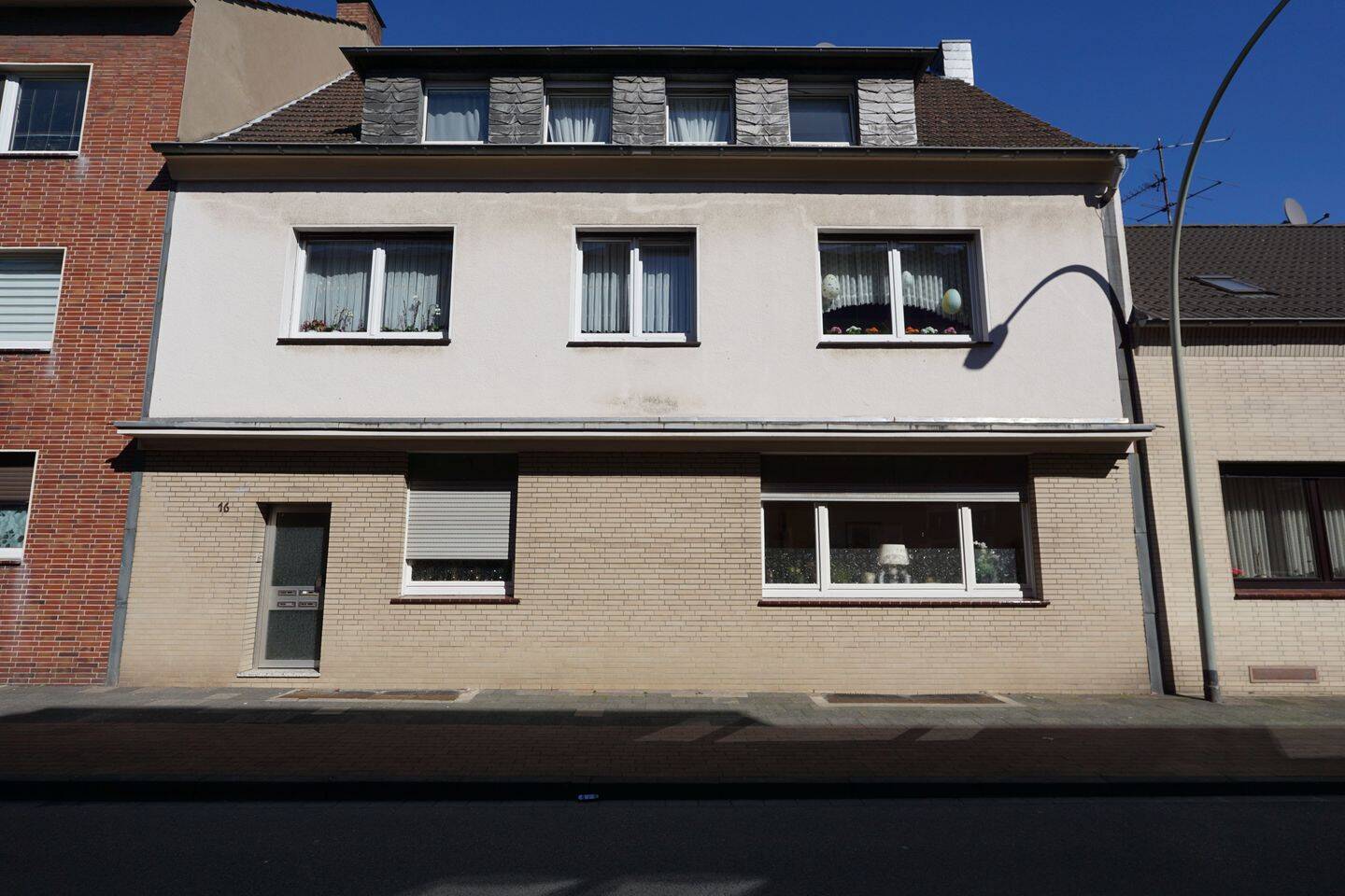 Moderne Dachgeschoss Wohnung in ruhigem Haus, 47198 Duisburg (Alt-Homberg Hochheide)