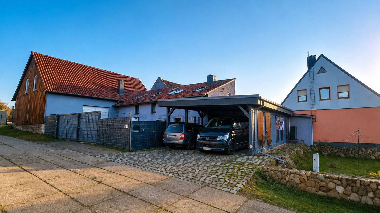Familienfreundlicher Hof mit PV, Wärmepumpe & großer Scheune, 14822 Borkheide
