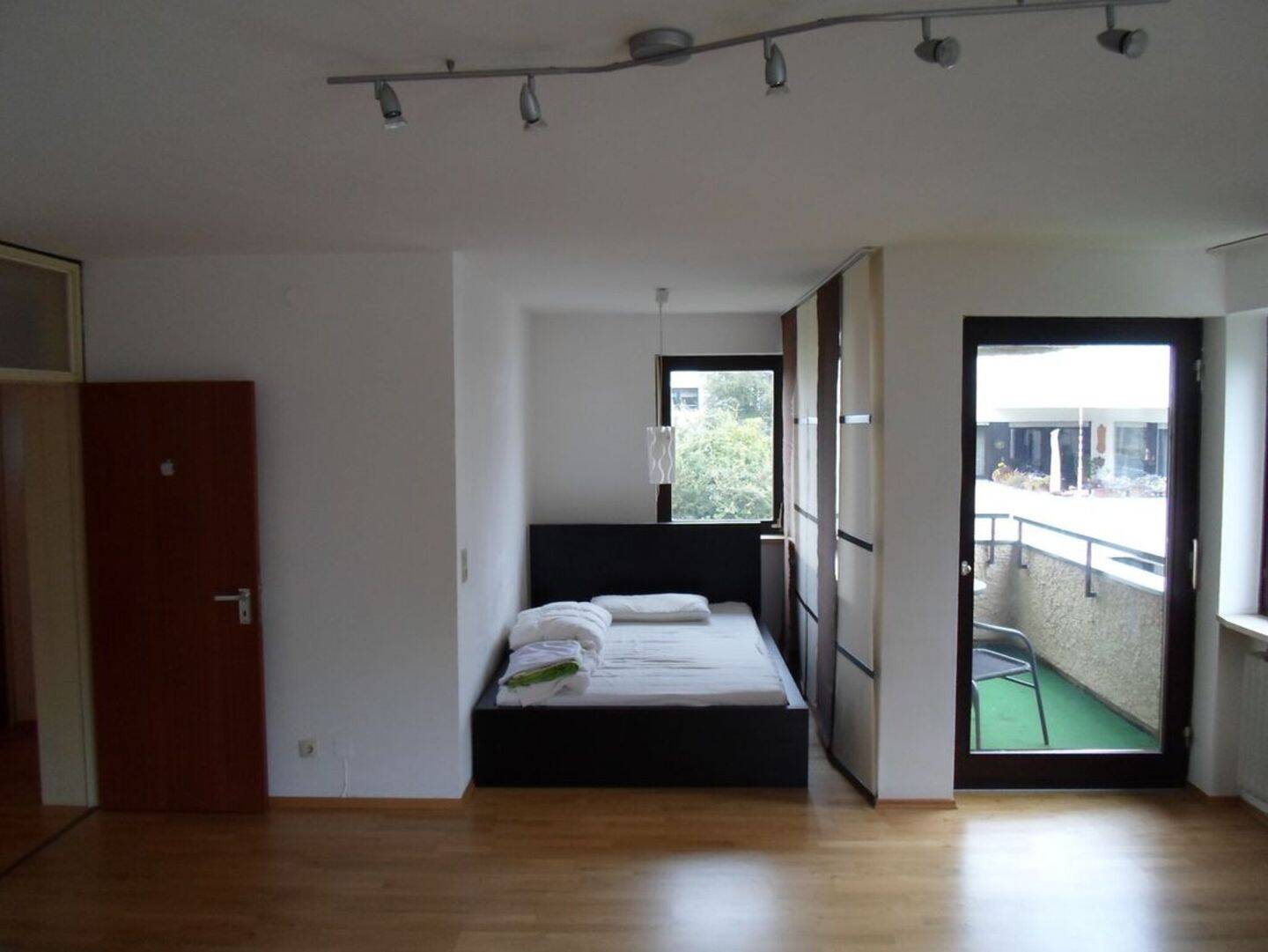 Geschmackvolle, gepflegte 1-Raum-Wohnung mit Einbauküche in Regensburg, 93051 Regensburg (Galgenberg Großprüfening-Dechbetten-Königswiesen Kumpfmühl-Ziegetsdorf-Neuprüll)