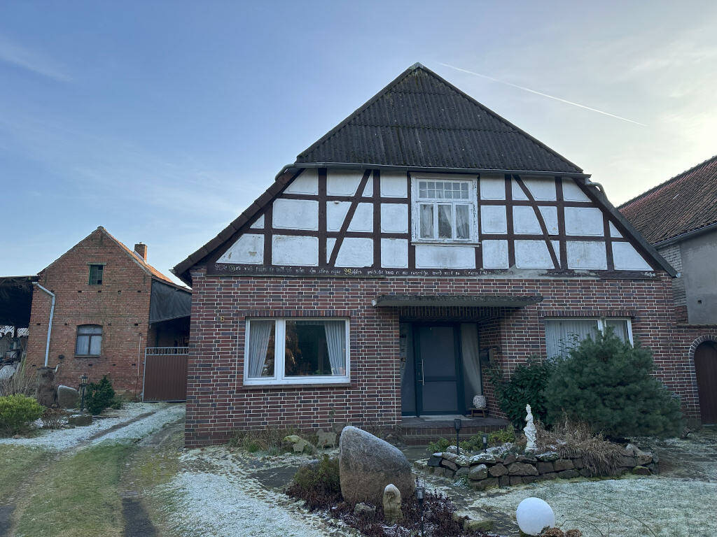 *** REDUZIERT *** günstiger Resthof in Radenbeck mit Bauplatz, 29378 Wittingen