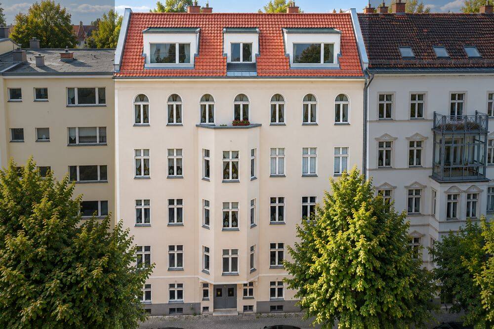 Provisionsfrei: Ruhig wohnen im Herzen Berlins – Altbauwohnung mit Balkon im Hinterhaus, 10557 Berlin (Mitte Hansaviertel Moabit Tiergarten)
