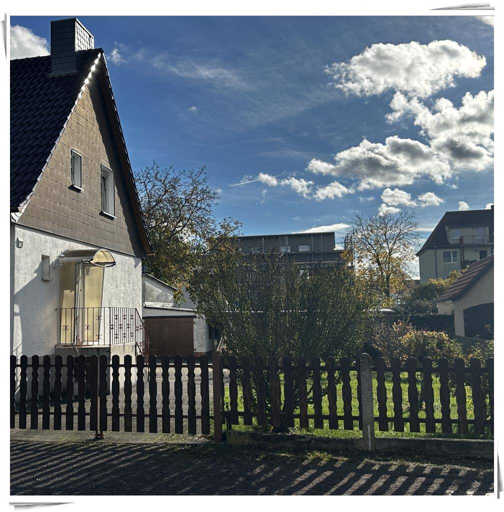 805 m² Südgrundstück mit ca. 18 m Breite- seltene Chance in gewachsener Wohnlage., 6116 Halle (Saale)