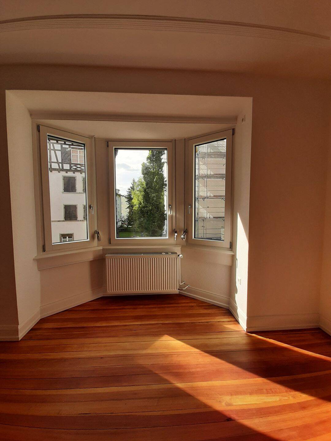 Erstbezug nach Kernsanierung: Hochwertige 3-Zimmer-Altbauwohnung mit Originaldielen und Erker im Konstanzer Paradies, 78462 Konstanz