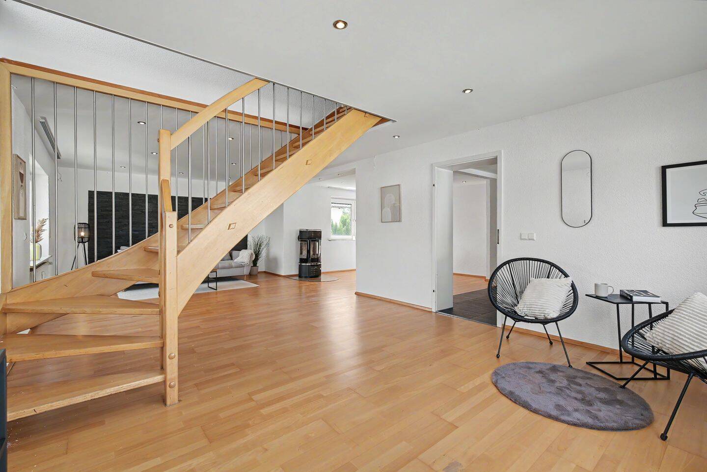 Haus-im-Haus-Gefühl in Senden-Ay: 142 m² Maisonette mit Garten, 2 Balkonen & Kamin, 89250 Senden