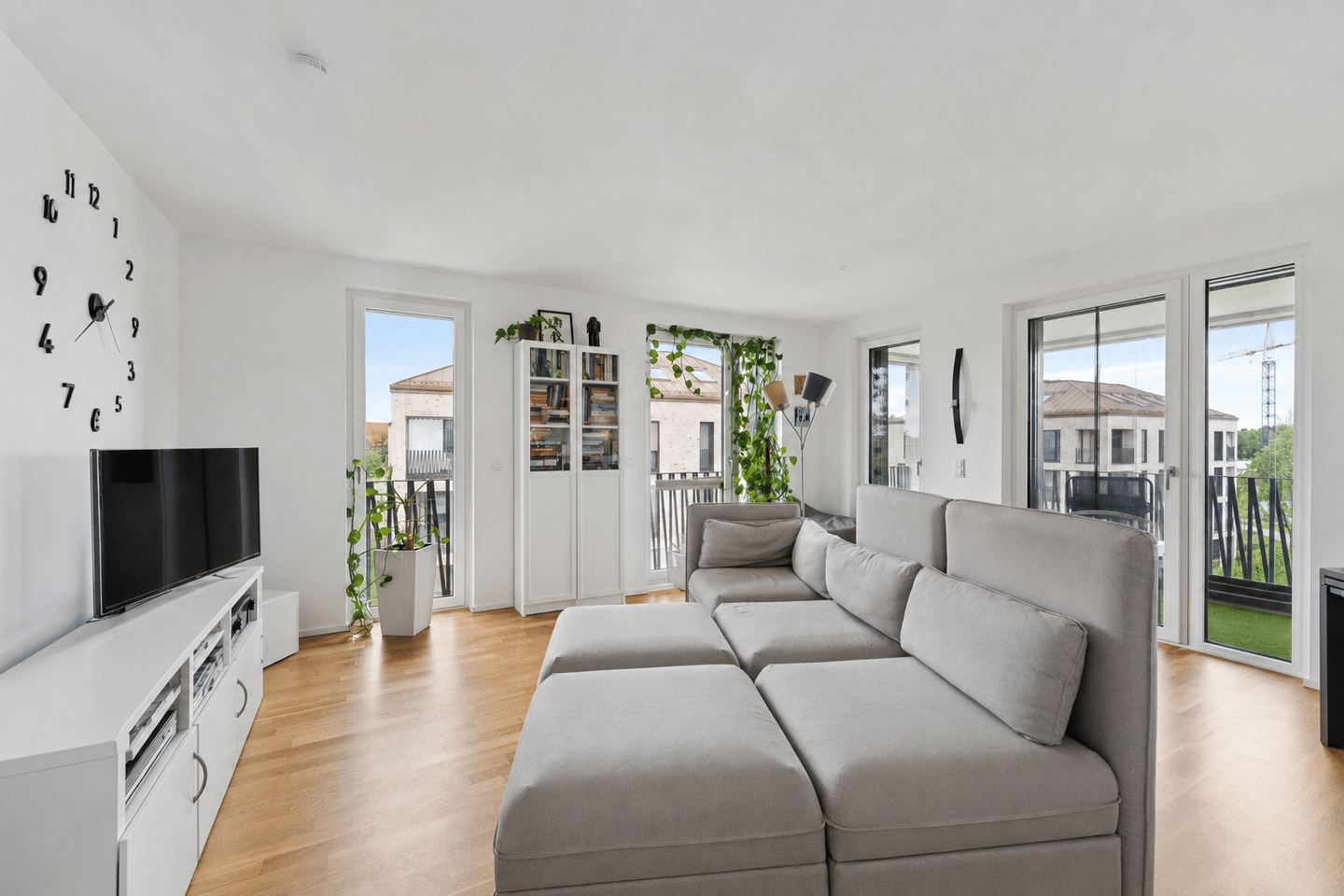 110 m² Wohngefühl auf zwei Ebenen – stilvolle Maisonette mit Süd-Loggia und großem Studio in Haar, 85540 Haar (Trudering-Riem)