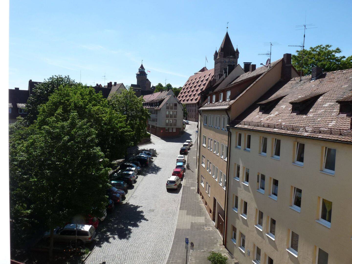 Renovierte, sehr schöne, helle Wohnung, 4-Zimmer, im 4. OG mit Topaussicht über Nürnberg in ruhiger Altstadt, Provisionsfrei!, 90403 Nürnberg (Gleißbühl Lorenz Sebald)