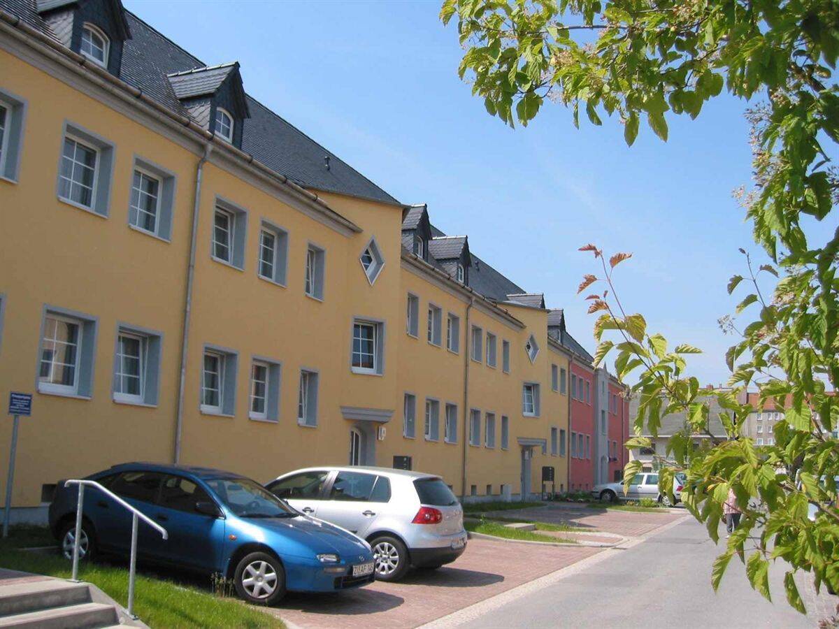 Bezugsfertige 2-Raumwohnung mit Balkon in ruhiger Lage, 2727 Ebersbach-Neugersdorf