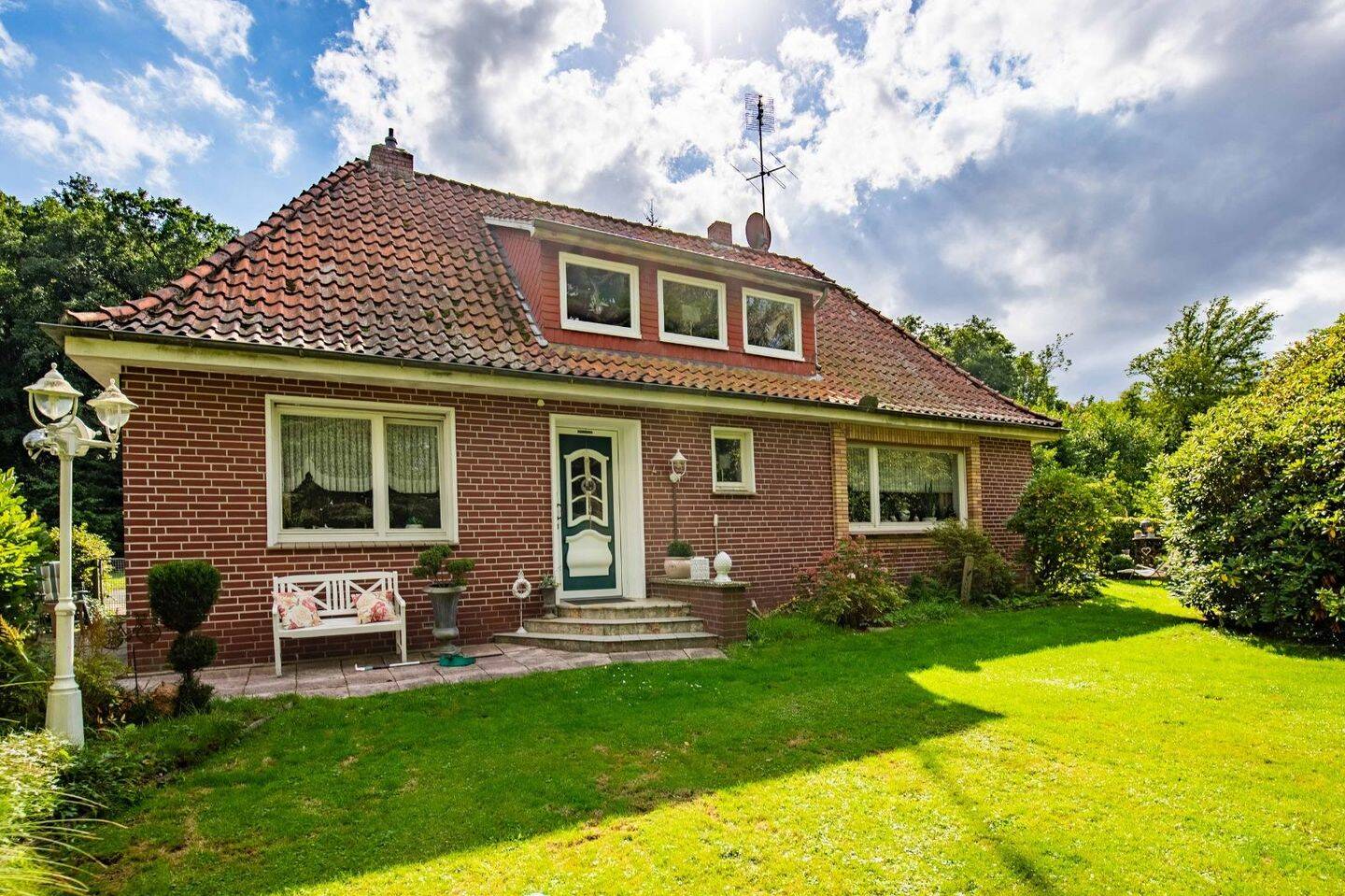 Einfamilienhaus mit Einliegerwohnung, 27239 Twistringen