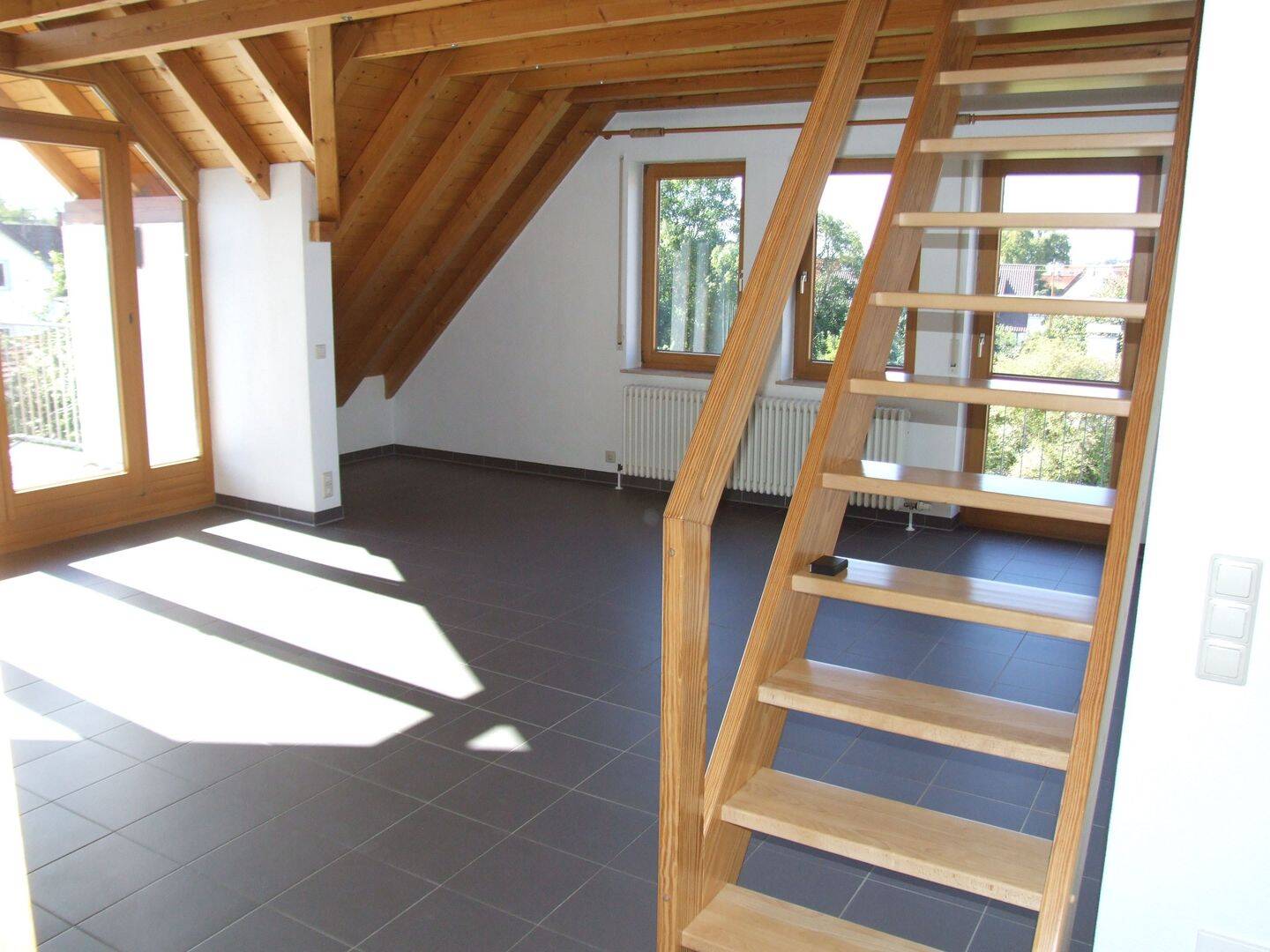 Wunderschöne DG-Maisonette-Wohnung in Ki.-Jesingen, 73230 Kirchheim unter Teck