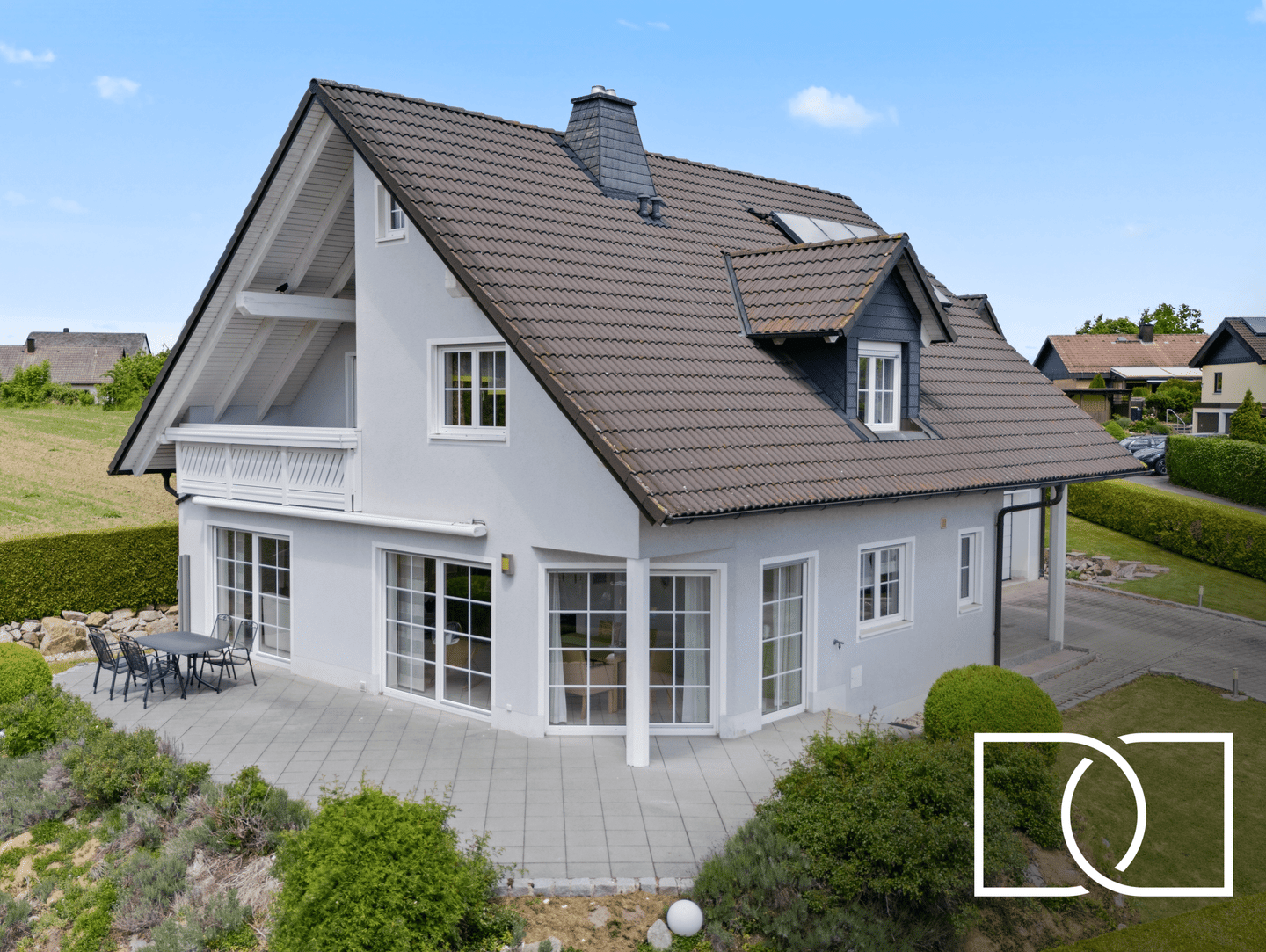 Luxus pur & Fernblick! Hochwertiges Anwesen mit tollem Garten, Traumterrasse und ELW nahe Bayreuth, 95503 Hummeltal