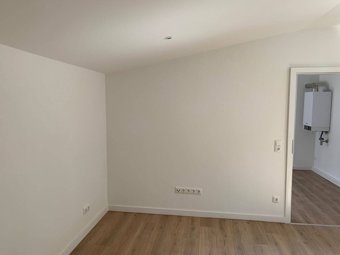 Wohnen mit Rhein-Nähe – Gepflegte 2-Zimmer-Wohnung in Mainz-Weisenau, 55130 Mainz (Laubenheim Weisenau)