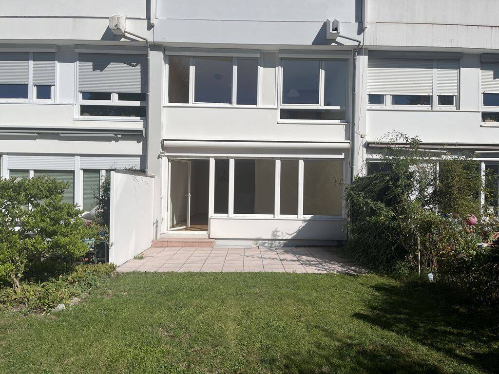 Weßling: Das Wohlfühlhaus für die Familie mit 5 Zimmern, Südwest-Garten & zusätzlicher Wohneinheit., 82234 Weßling