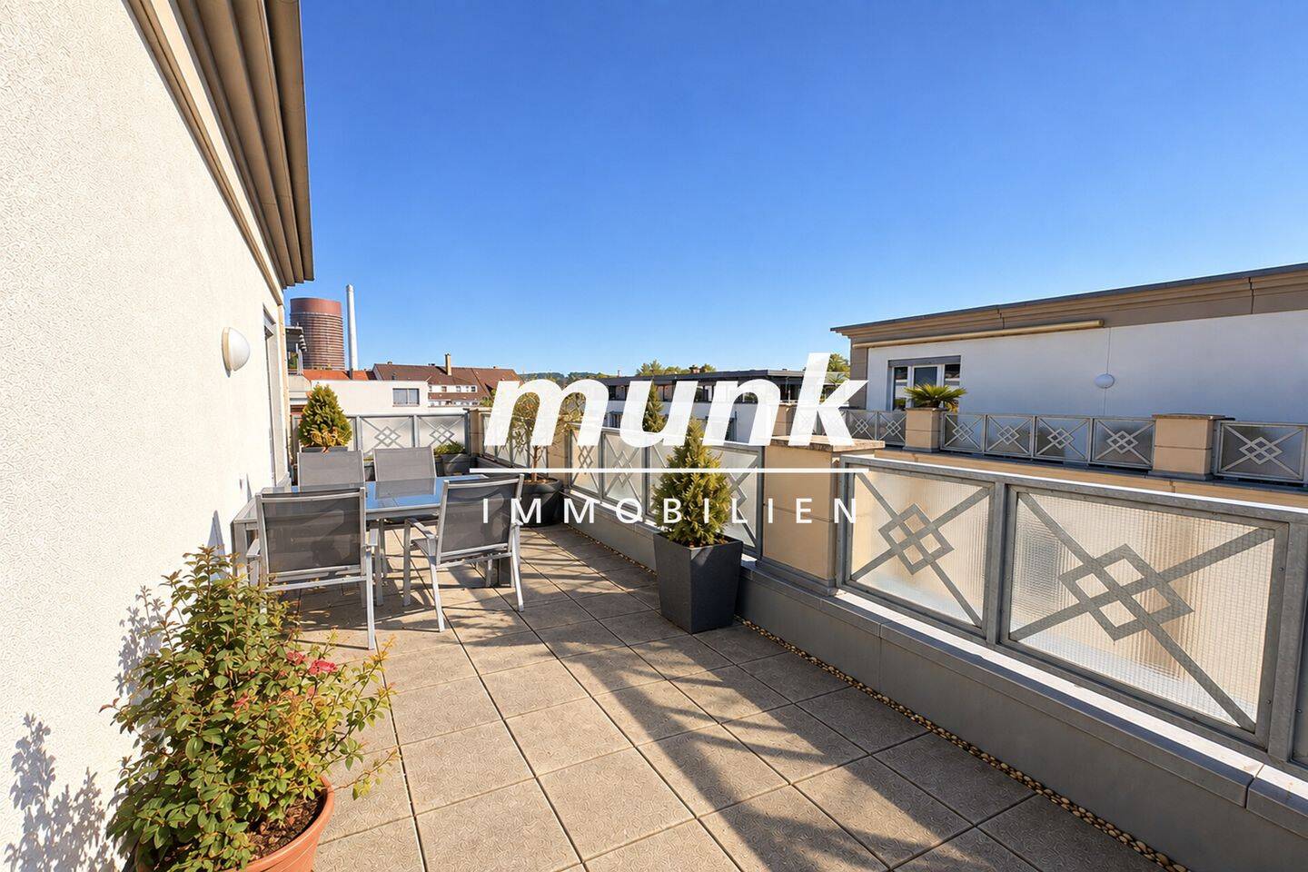 Großzügiges Penthouse mit 3 Zimmern und Dachterrasse, 89077 Ulm (Söflingen Weststadt)