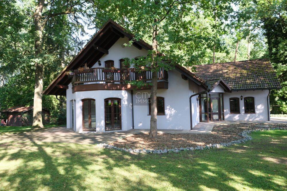 Rarität: Einfamilienhaus mit Doppelgarage und herrlichem alten Baumbestand in Nbg.- Weiherhaus, 90455 Nürnberg